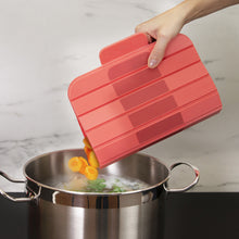 Load image into Gallery viewer, Trebonn Roll Cutting Board
